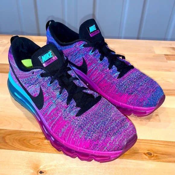 Nike Shoes - Nike flyknit Max. Size:9.5 worn once